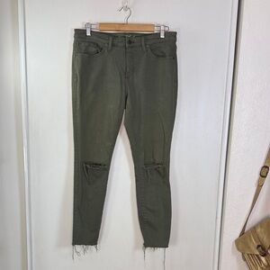 Universal Thread Olive Distressed Women Mid Rise Jegging size 12